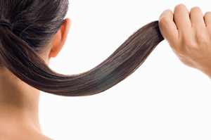  Síndromes e patologias que podem desencadear a queda de cabelos